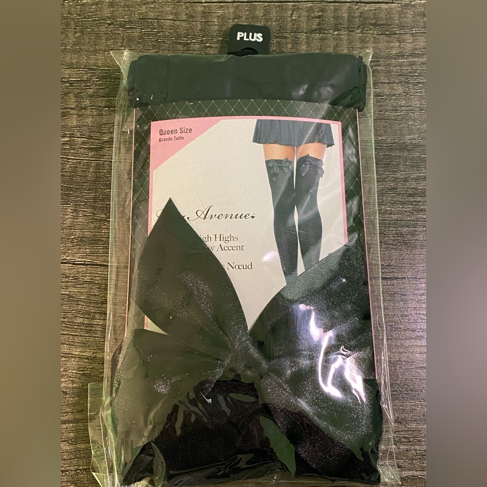 Thigh high tights with bow - Black